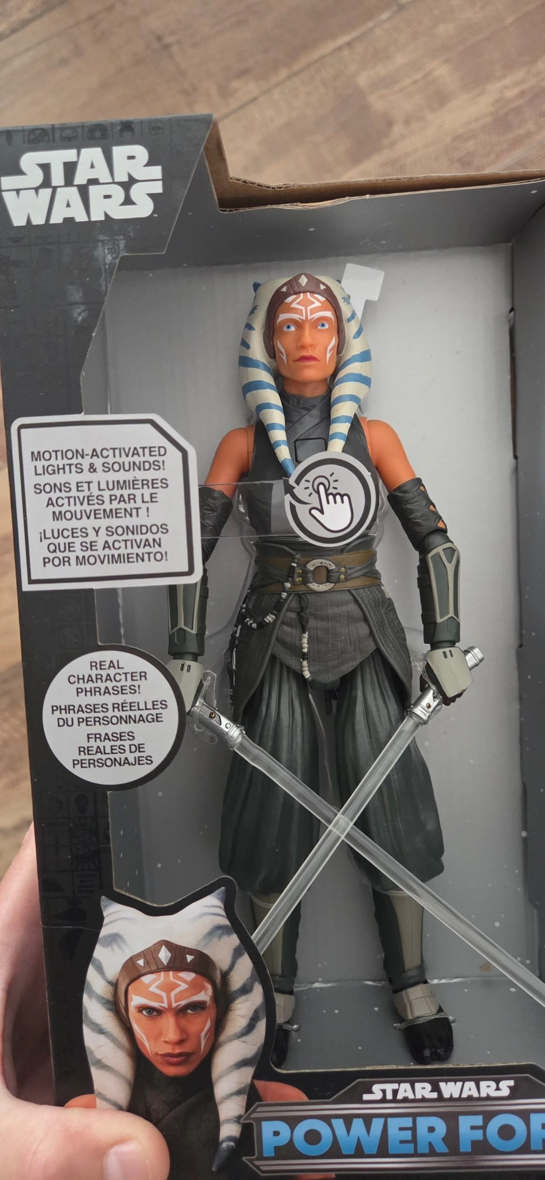 Figurina Star Wars Ahsoka Tano Poderosa Parlante y Luminosa – photo 3